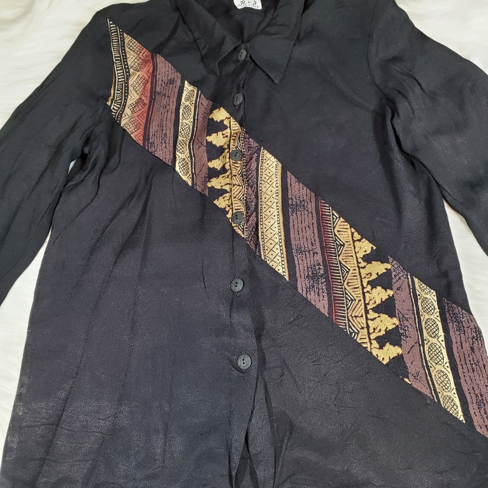 R E J blouse bottoms down